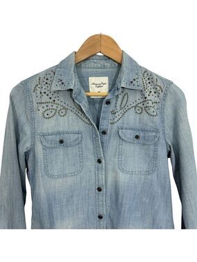 American Eagle Western Chambray Shirt Womens S Light Wash Blue Studded Boho VGUC